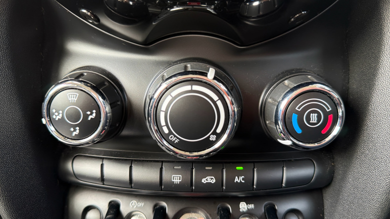 MINI Hatchback 1.5 Cooper 5dr Petrol Hatchback